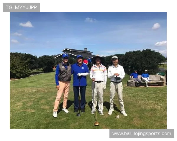 数字油画风格足球球星艺术呈现与球场英姿的完美融合 数字油画风格足球球星艺术呈现与球场英姿的完美融合